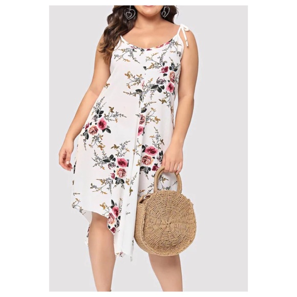 ➕Floral Asymmetrical Hem Dress - Picture 2 of 5